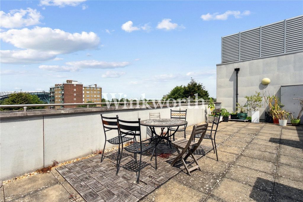 Property photo 3 of 10 Picture No. 04