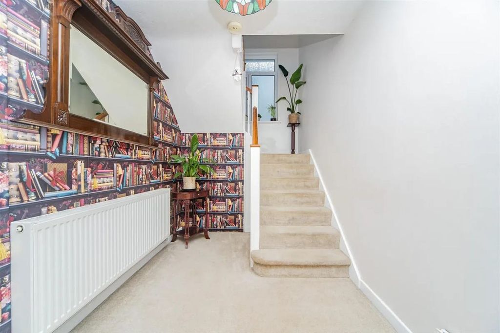 Property photo 3 of 29