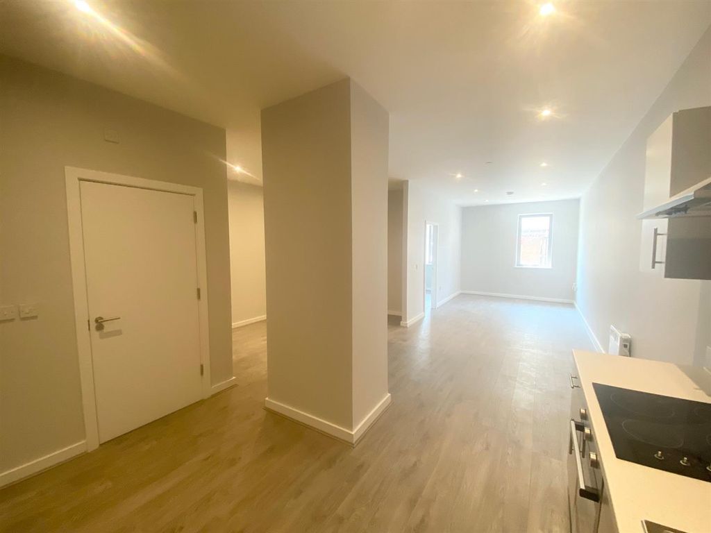 Property photo 2 of 8 Open Plan