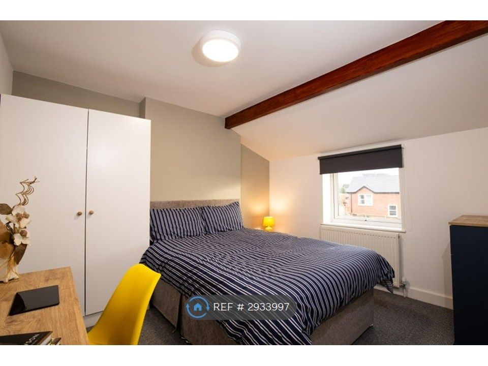 Property photo 2 of 13 Room 4 Ensuite