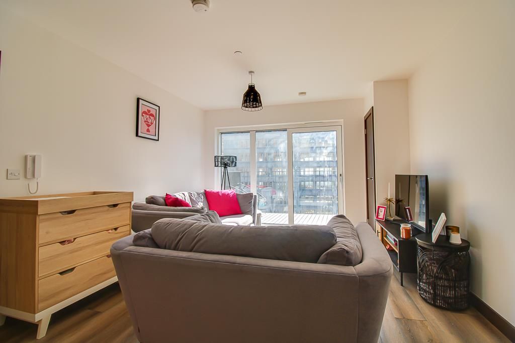 Property photo 3 of 21 Kitchen/Lounge/Diner