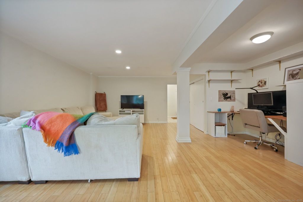 Property photo 3 of 13 <Alttext/>