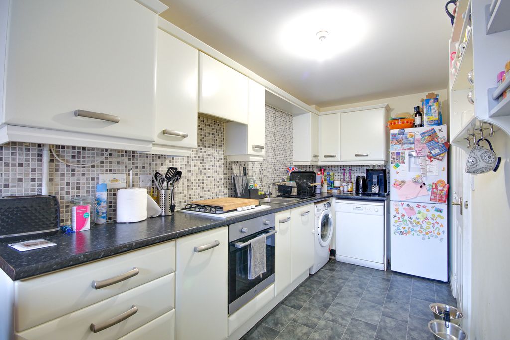 Property photo 3 of 14