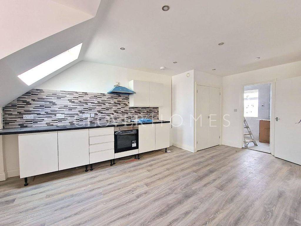 Property photo 2 of 9 Ccd99Ba4-04Fa-42B0-8664-67A109c4971A.Jpg