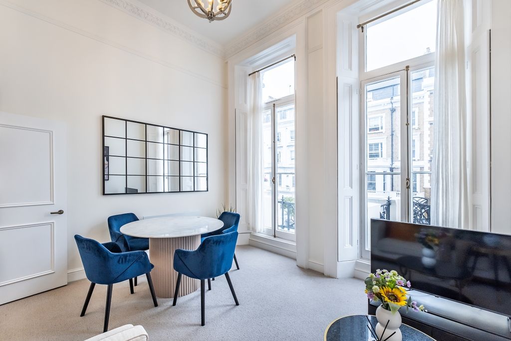 Property photo 1 of 12 Reception