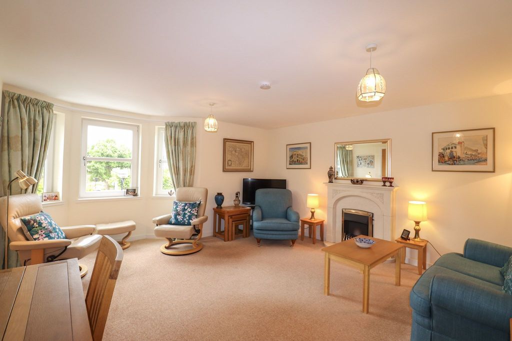 Property photo 2 of 19