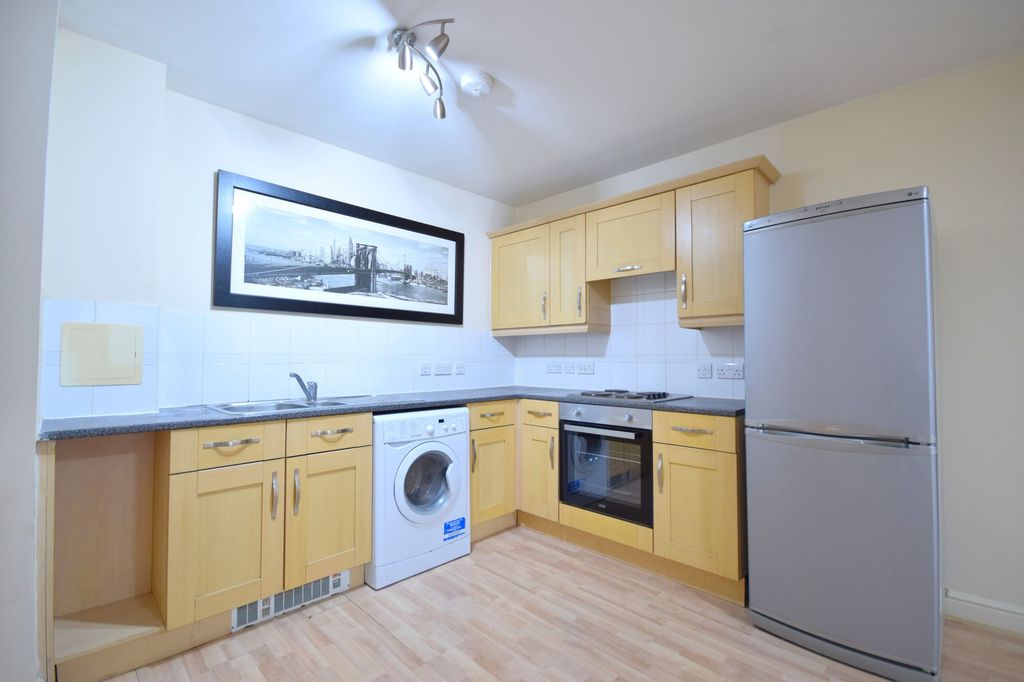 Property photo 2 of 11