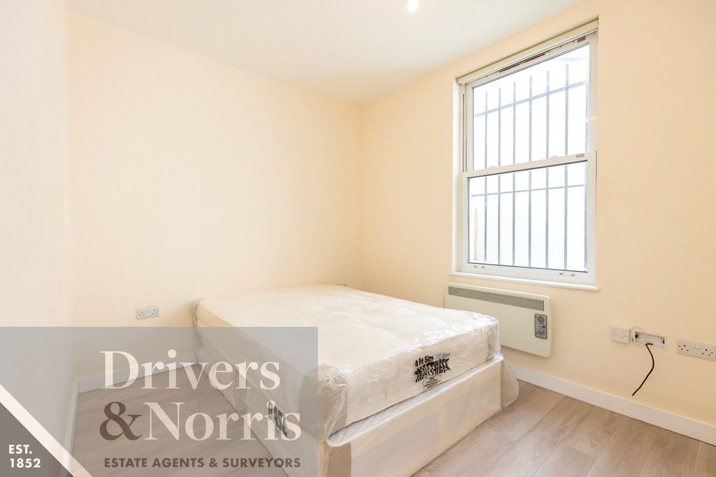 Property photo 2 of 5 Picture No. 09