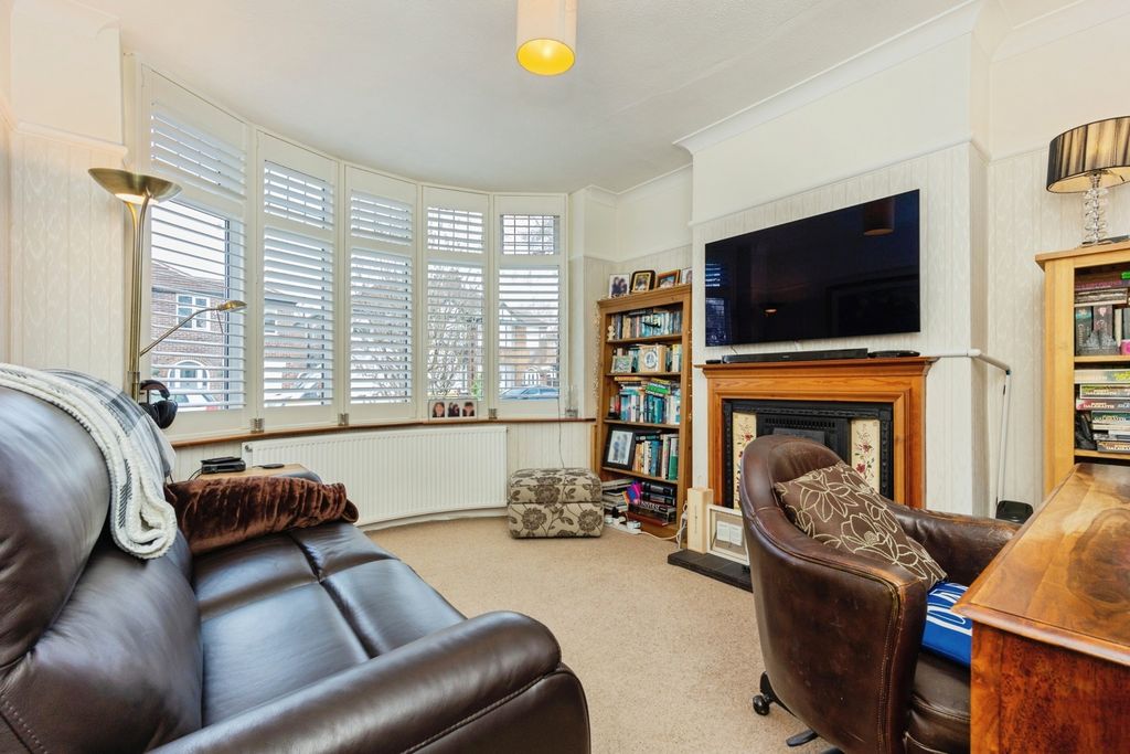 Property photo 2 of 17 Photo