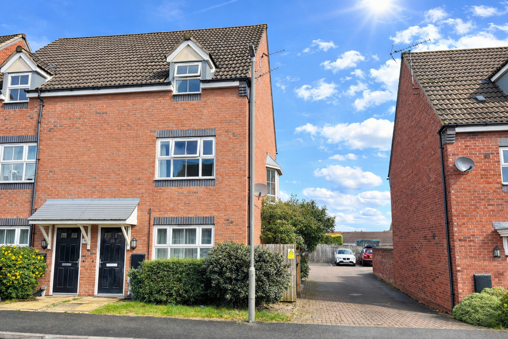 Property photo 1 of 11