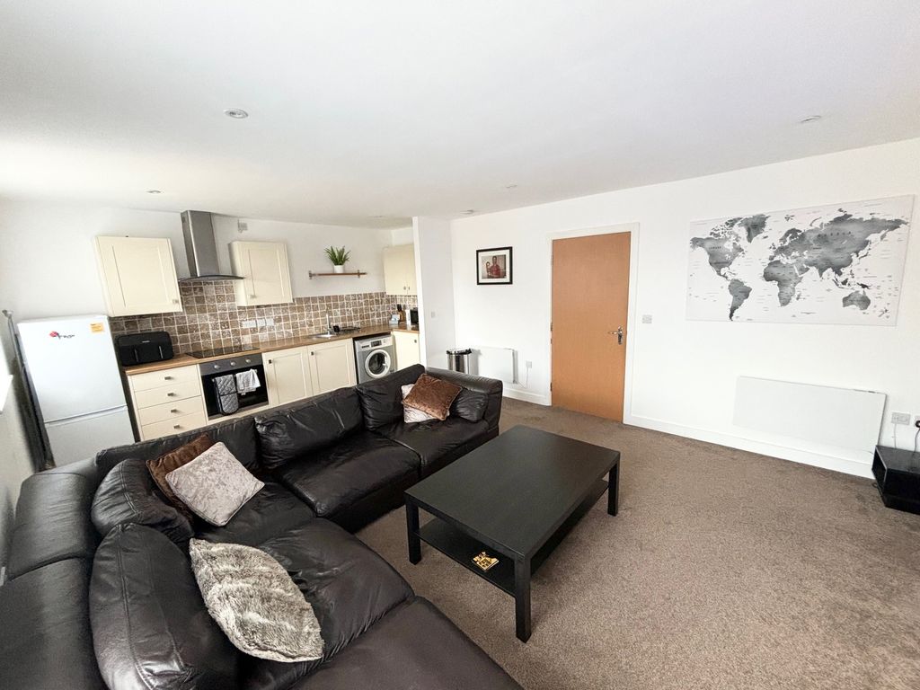 Property photo 2 of 6