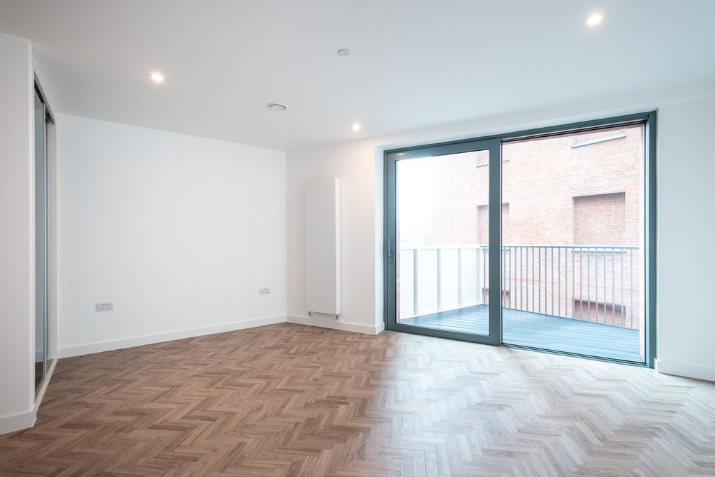 Property photo 3 of 7 Photo 6