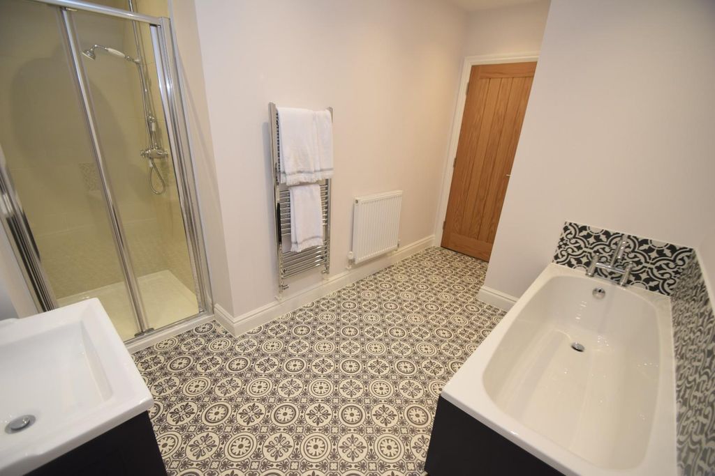 Property photo 3 of 12 2 Ravelston Grange Bath.Jpg