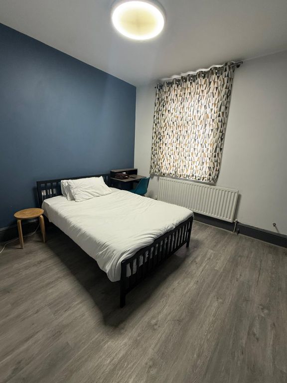 Property photo 1 of 3