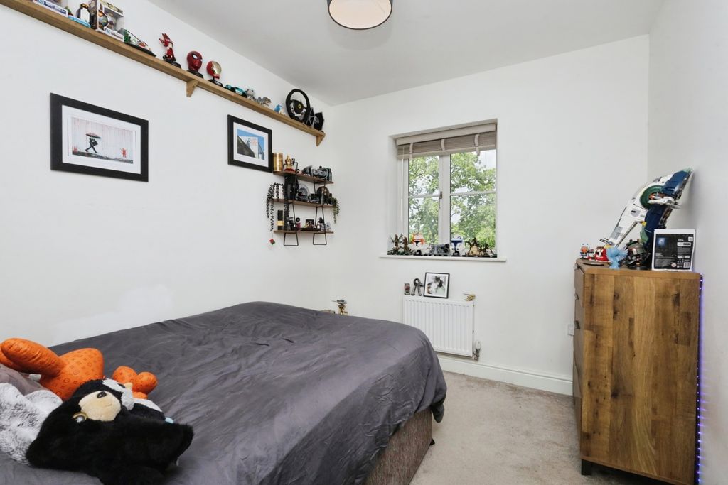 Additional image 8 of 5 bed town house for saleMillennium Way, Heathfield, East Sussex TN21
