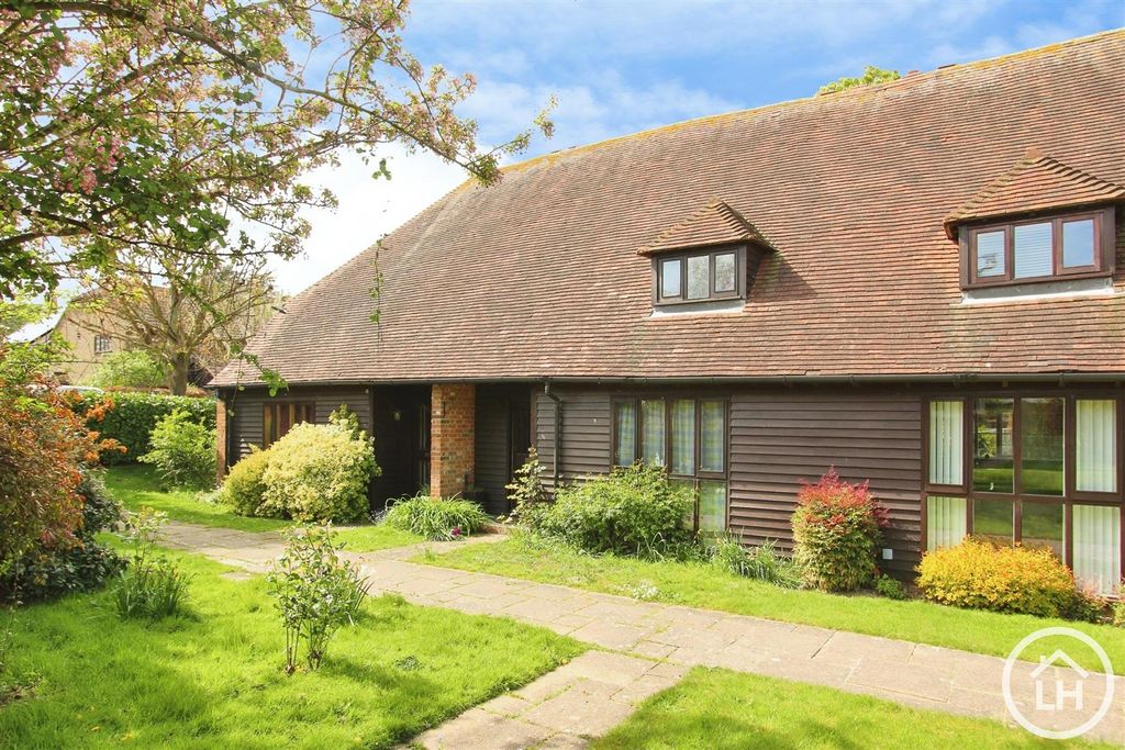 Property photo 1 of 15 External