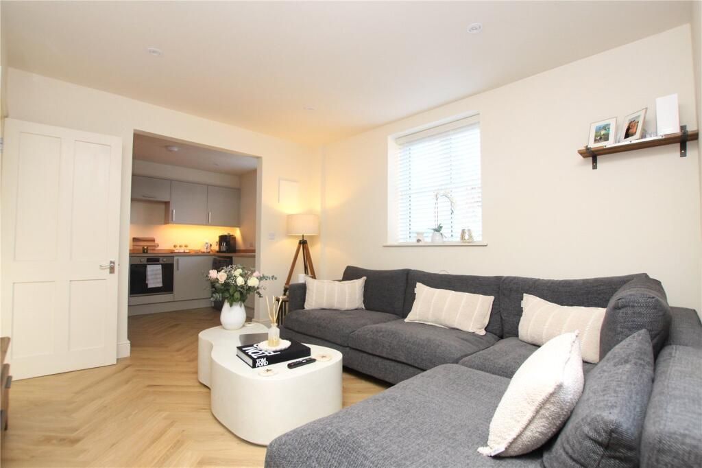 Property photo 2 of 9 Living Room