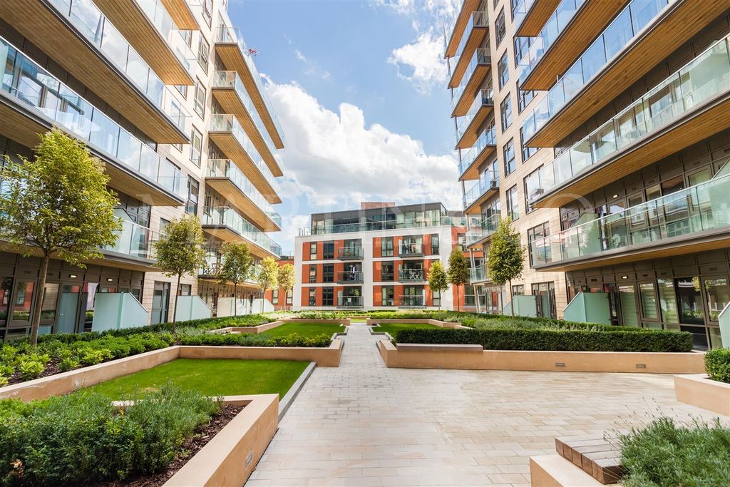 Property photo 1 of 5