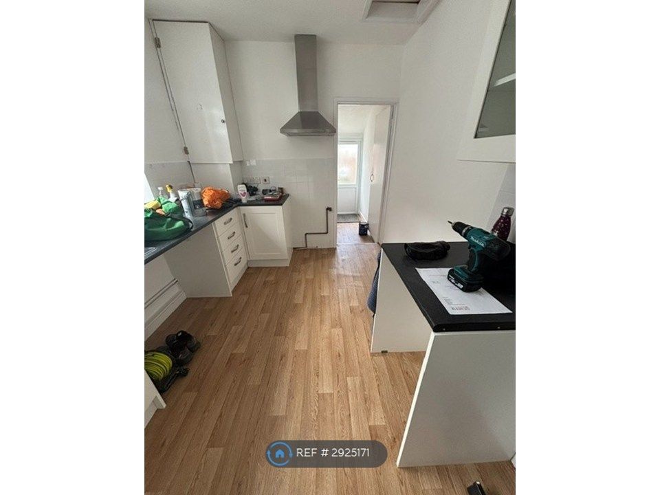 Property photo 2 of 6 Kitchen, Access To Garden &amp; Bathroom