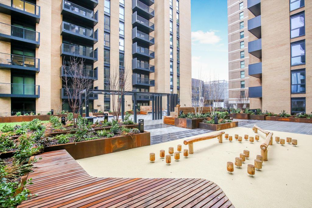 Property photo 3 of 23 Image