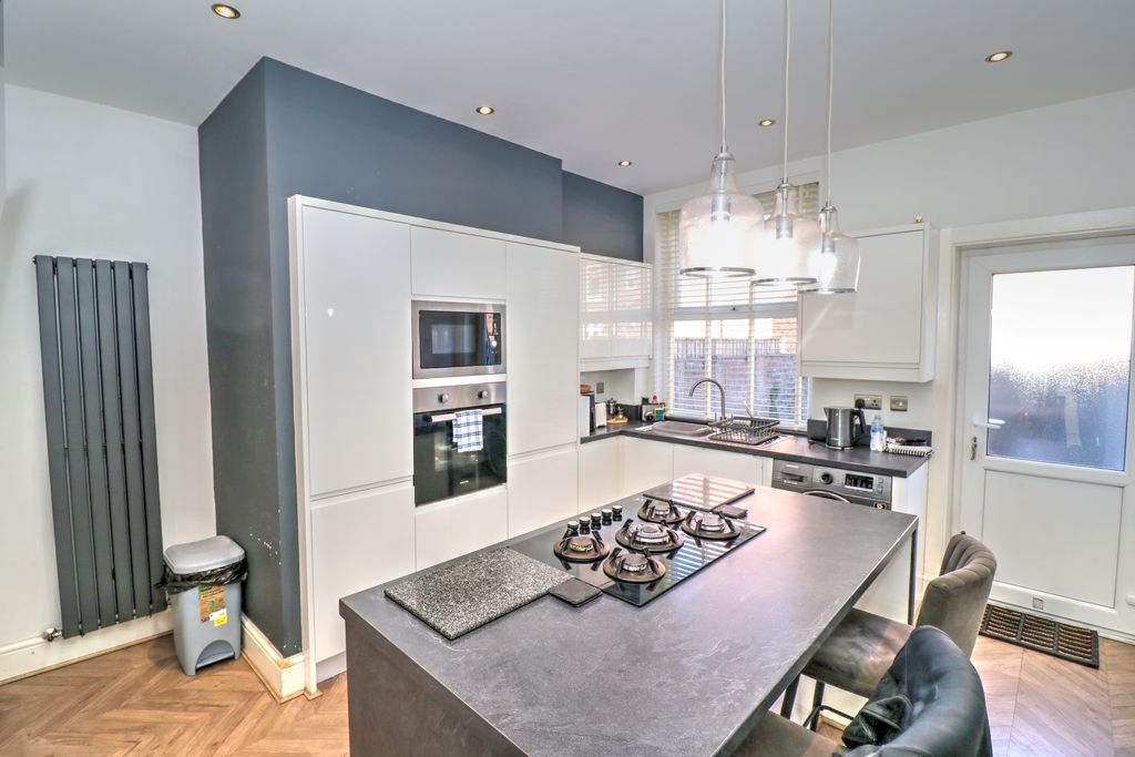 Property photo 3 of 13 Img_8164