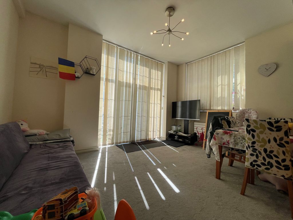 Property photo 3 of 7
