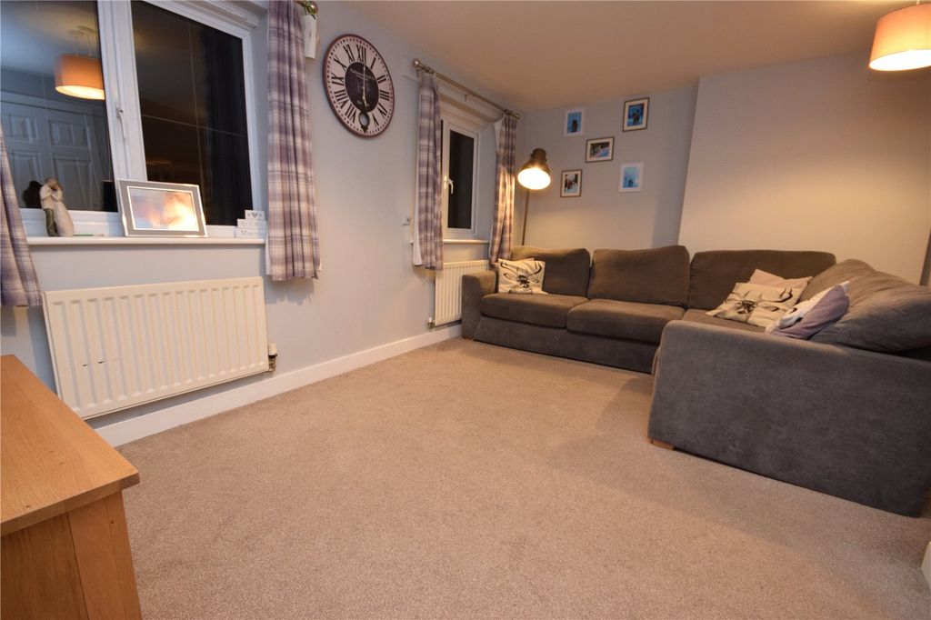 Property photo 2 of 17 Picture No. 19