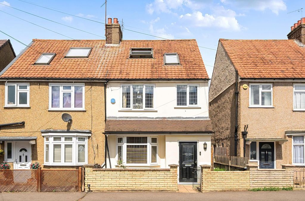 Property photo 1 of 17 Davidson Frost-Wellings, Dfw, Melbourne Road, Fron