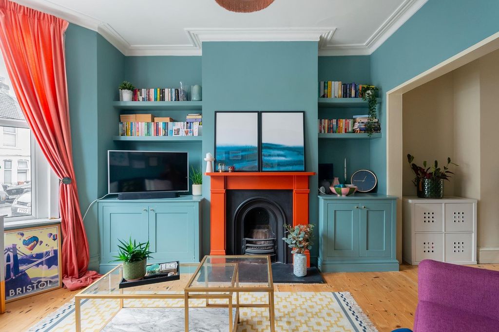 Property photo 1 of 31 6C3Rgk - Living Room A.Jpg