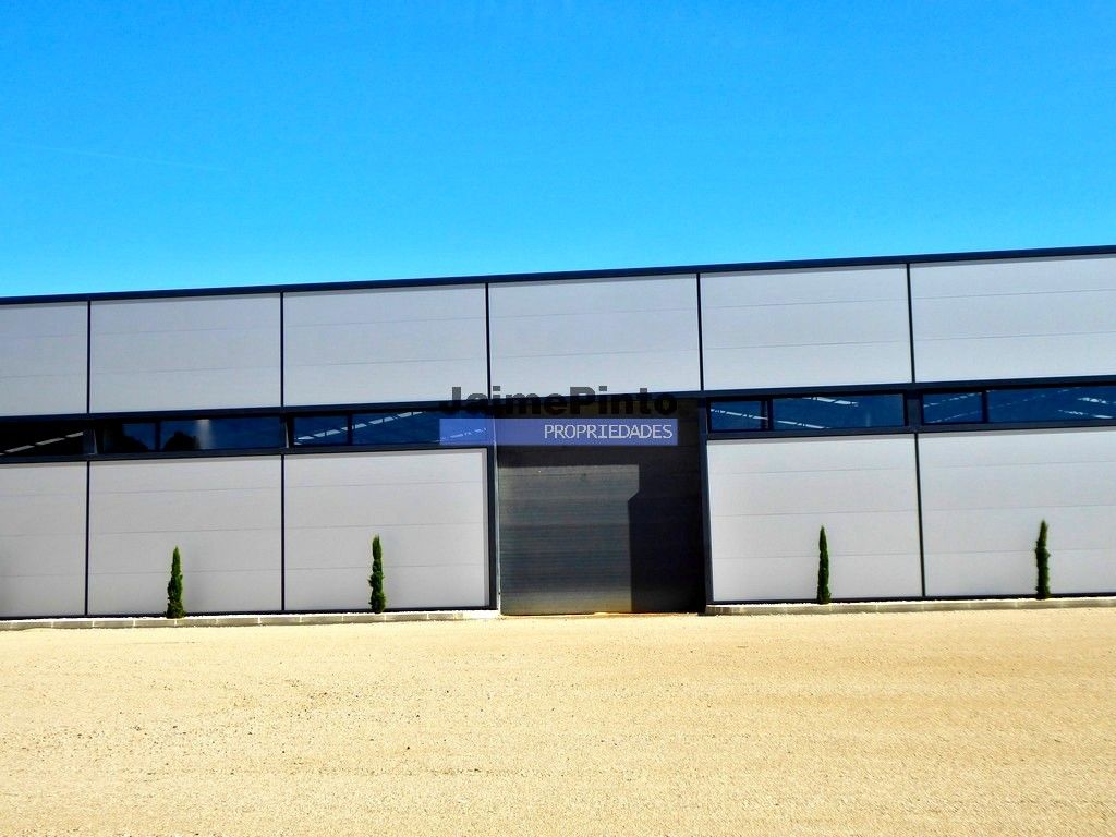 Property photo 1 of 2