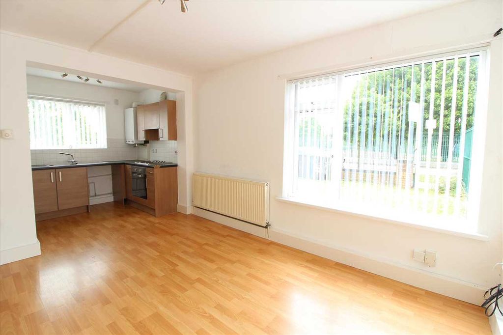 Property photo 3 of 4 Kitchen