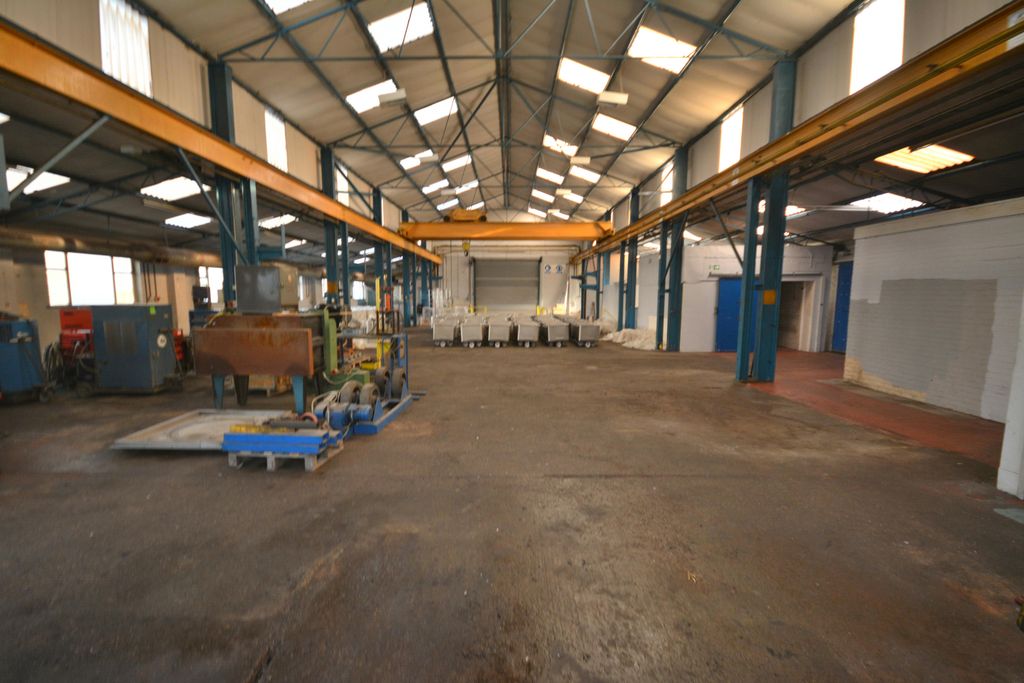 Property photo 3 of 17 Workshop