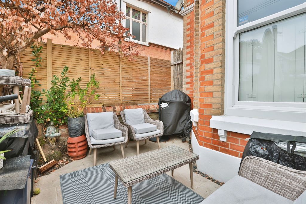 Property photo 2 of 18