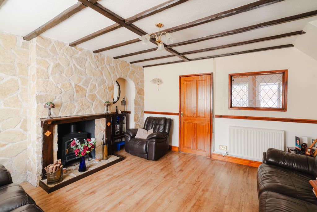 Property photo 2 of 23 10