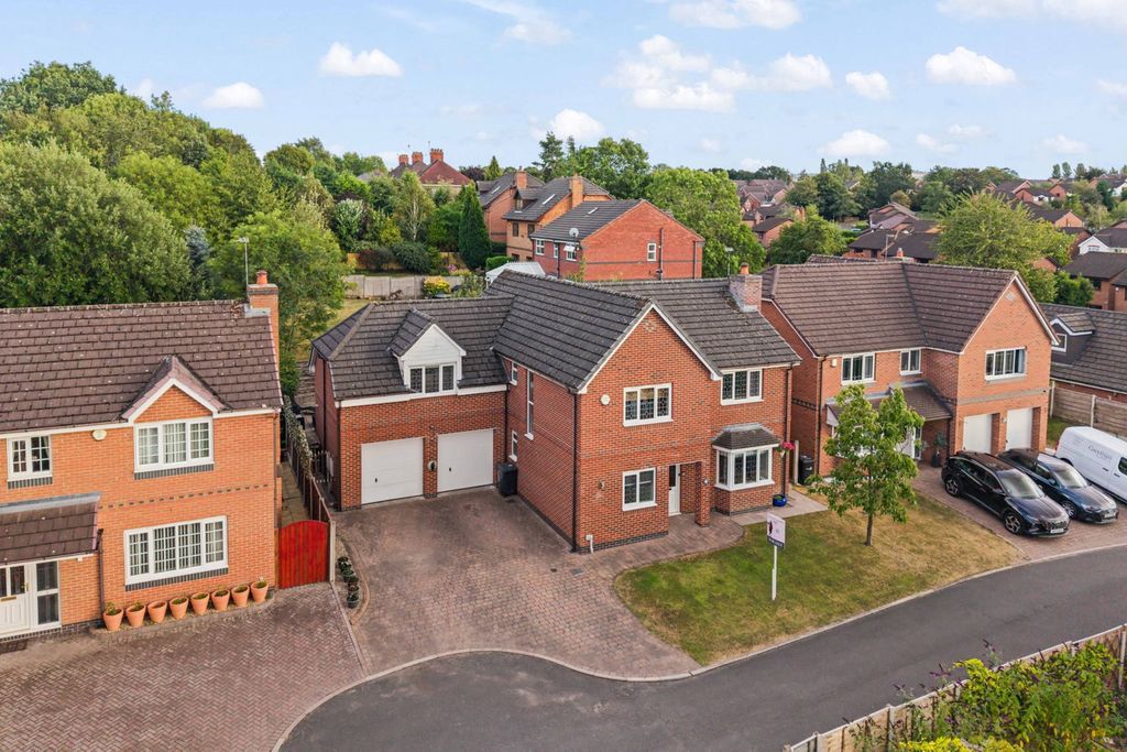 Property photo 1 of 59