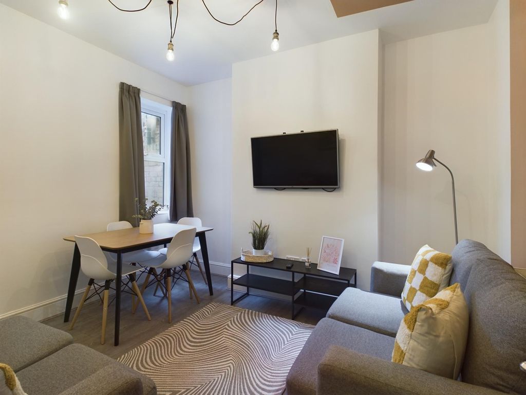 Property photo 1 of 12 A Bright And Stylish Large Modern Living Room, Per...