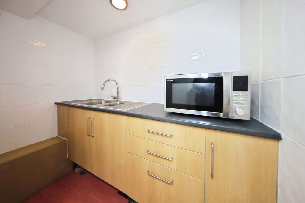 Property photo 3 of 17 Picture No. 26