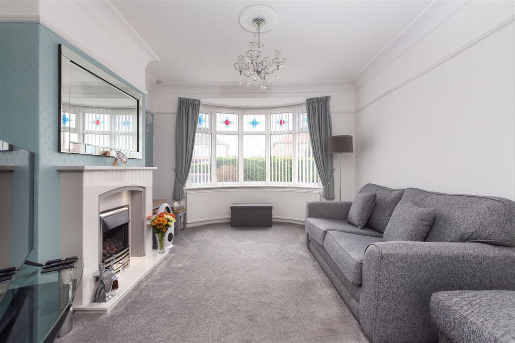 Property photo 3 of 22