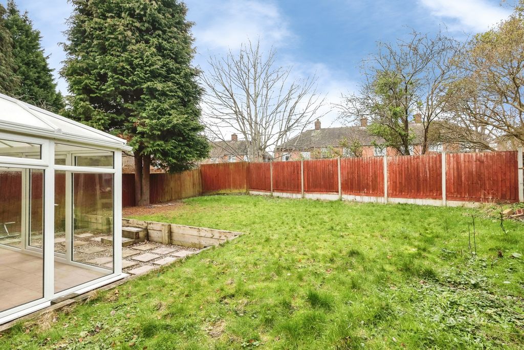 Property photo 2 of 16 Garden