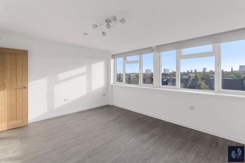 Property photo 1 of 10 Photo 2