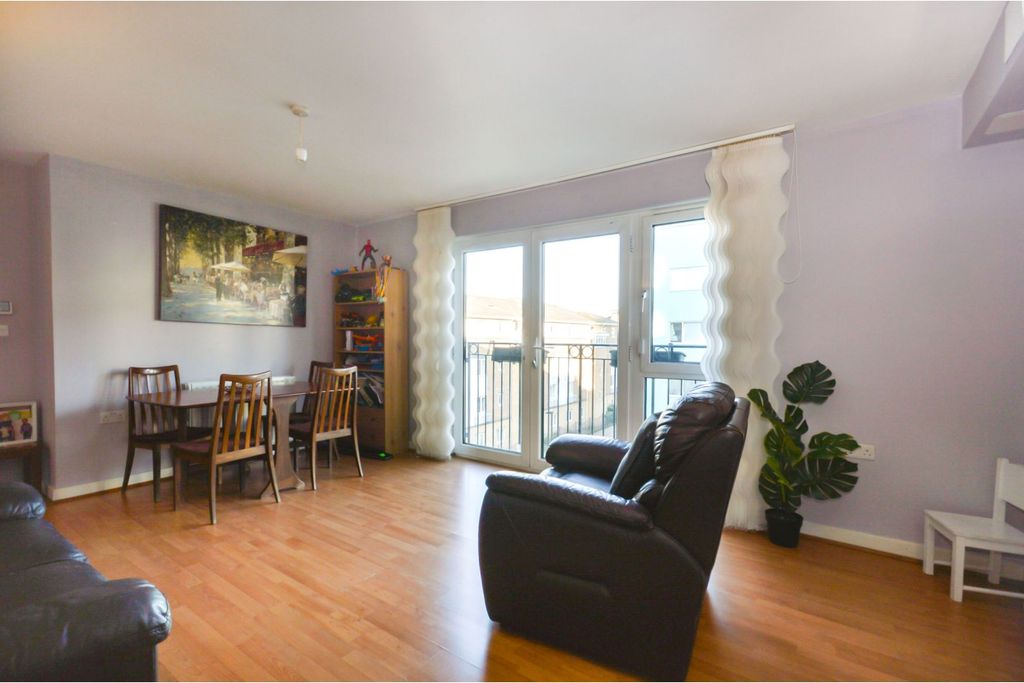 Property photo 1 of 16 Lounge/Dining Room