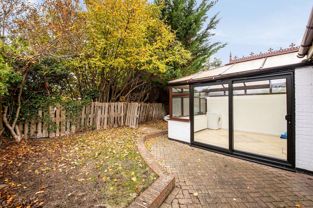 Property photo 3 of 19