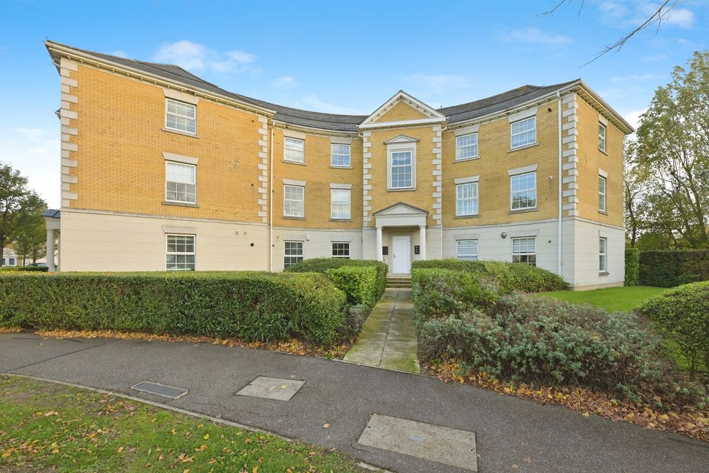 Property photo 3 of 17