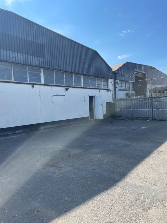 Property photo 1 of 4