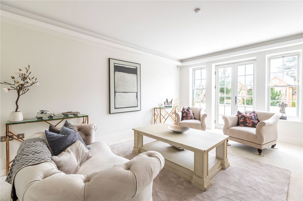 Property photo 2 of 21 Picture No. 71