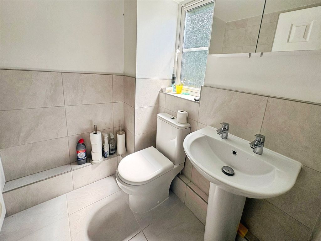 Property photo 3 of 7 Bathroom