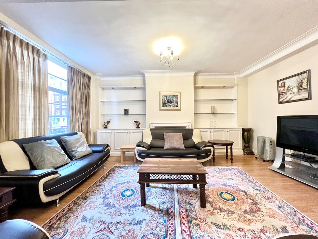 Property photo 3 of 12