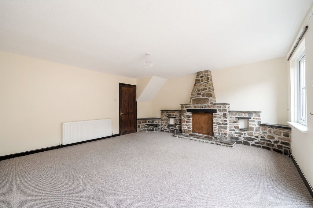 Property photo 2 of 20 1431888-11-69d9350E65173