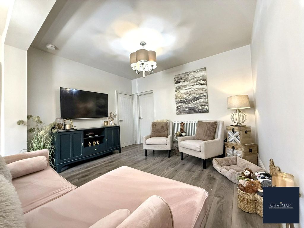 Property photo 3 of 25