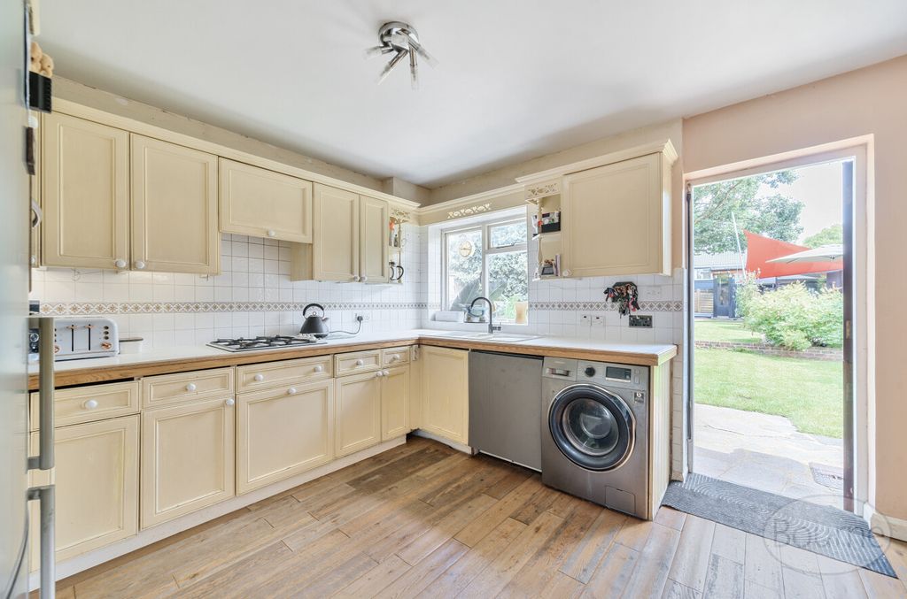 Property photo 2 of 13 83d30684-1Fa9-4B9...